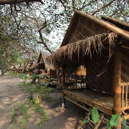 Chalee Tropicana Bungalow パヤム島 部屋 写真