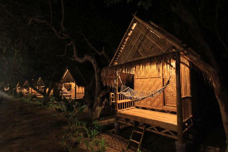 Chalee Tropicana Bungalow パヤム島 エクステリア 写真